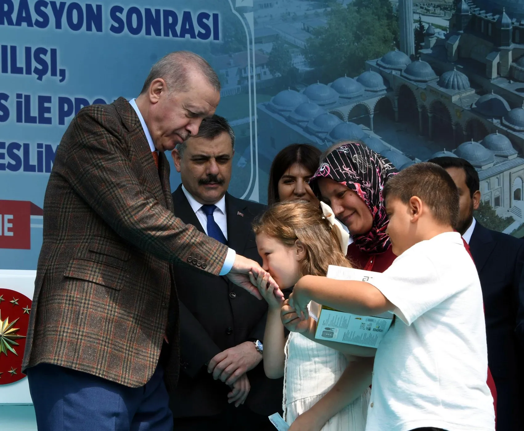 Erdoğan meclisteki muhalefeti sert sözlerle hedef aldı