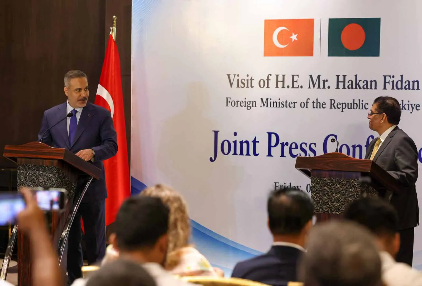 Hakan Fidan'dan Bangladeş'te İsrail'e sert tepki