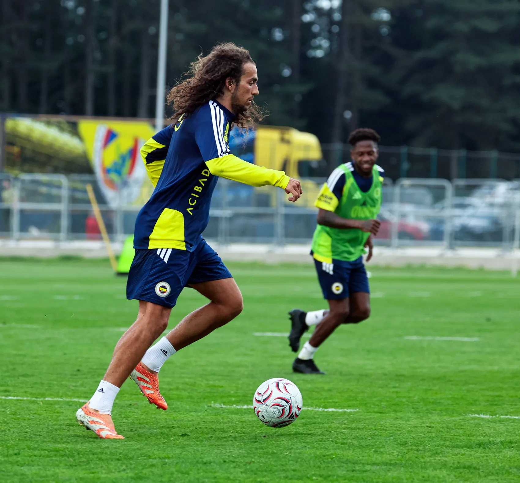 Fenerbahçe yeni sezon için Düzce'de ter döküyor