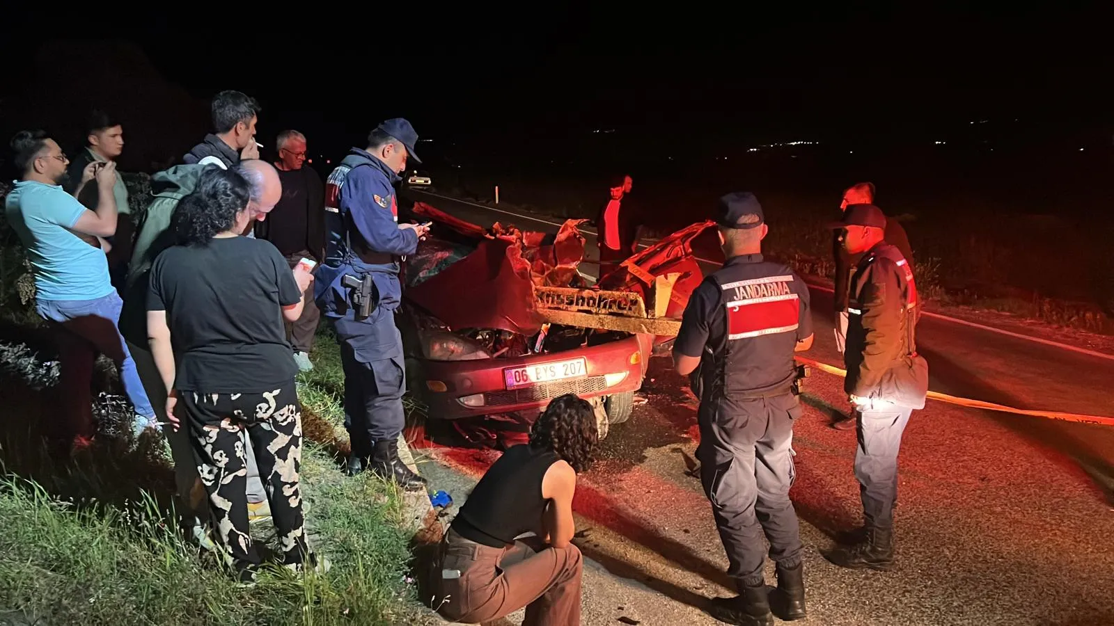 Nevşehir yolunda gece saatlerinde feci kaza