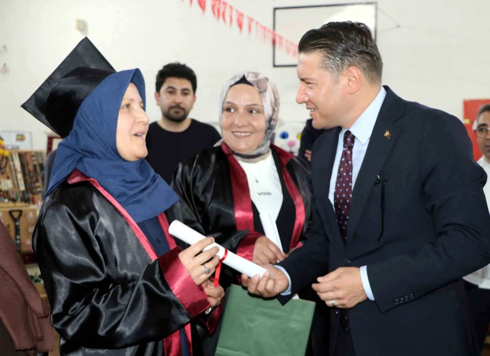 Van'da 56 yaşındaki Aysel Özbek'in büyük başarısı