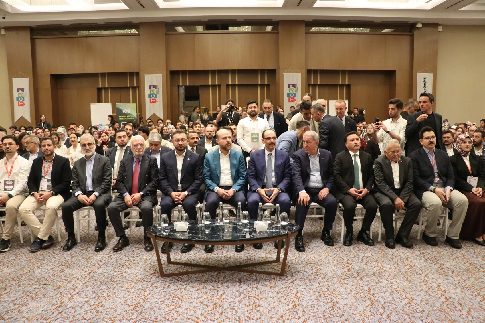Gençler Kayseri'de güvenlik ve terörsüz Türkiye için toplandı