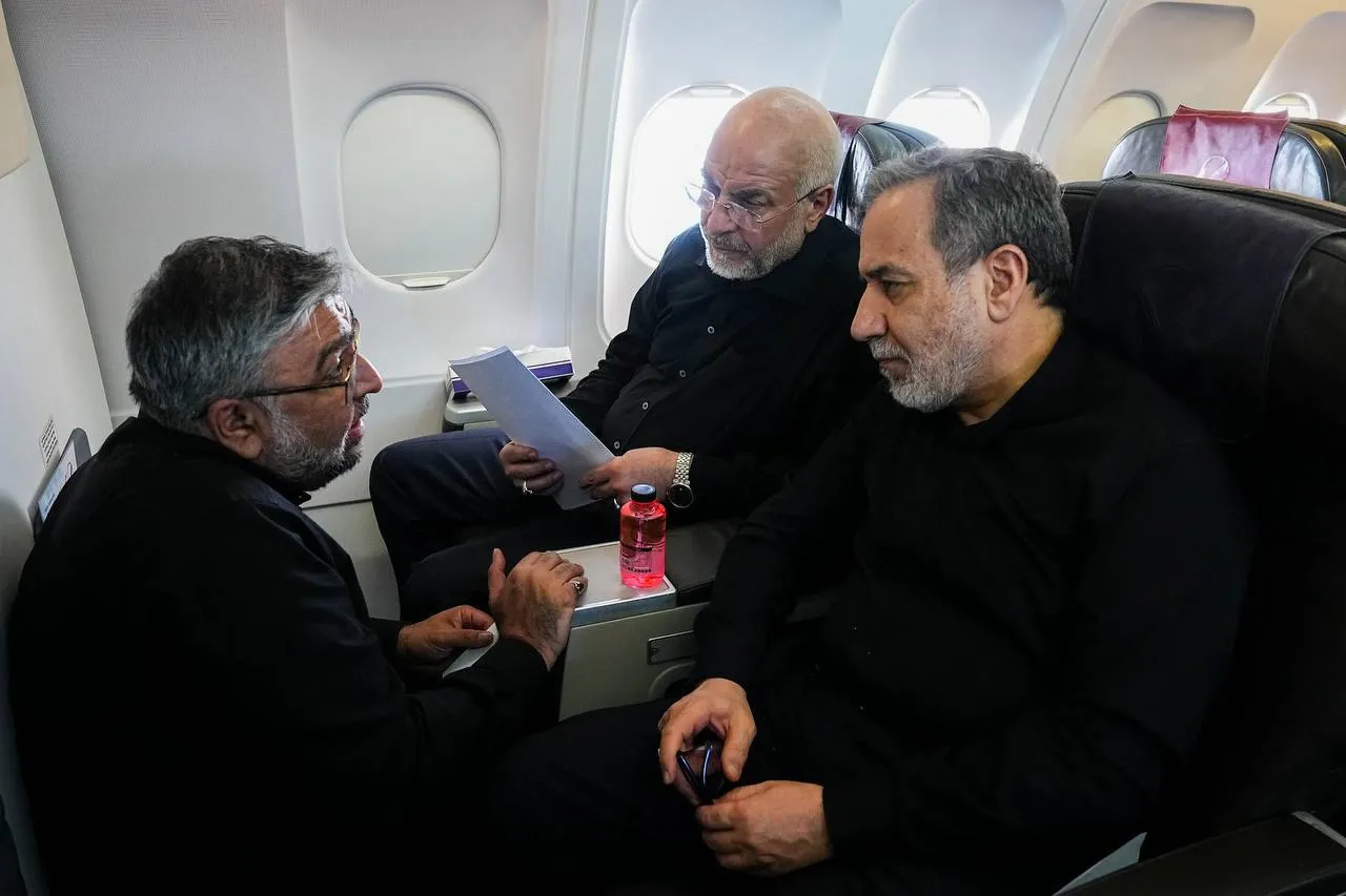 İran ve ABD temsilcileri barış masasına oturuyor