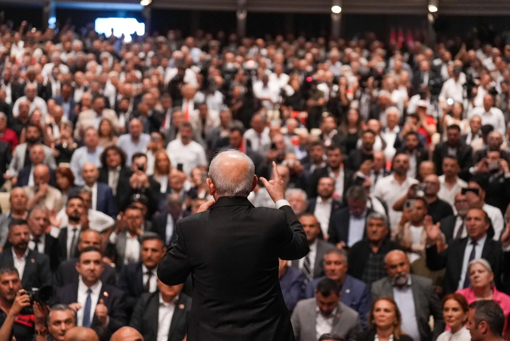 Kılıçdaroğlu'ndan değişim mesajı Kurultayı toplayacağız