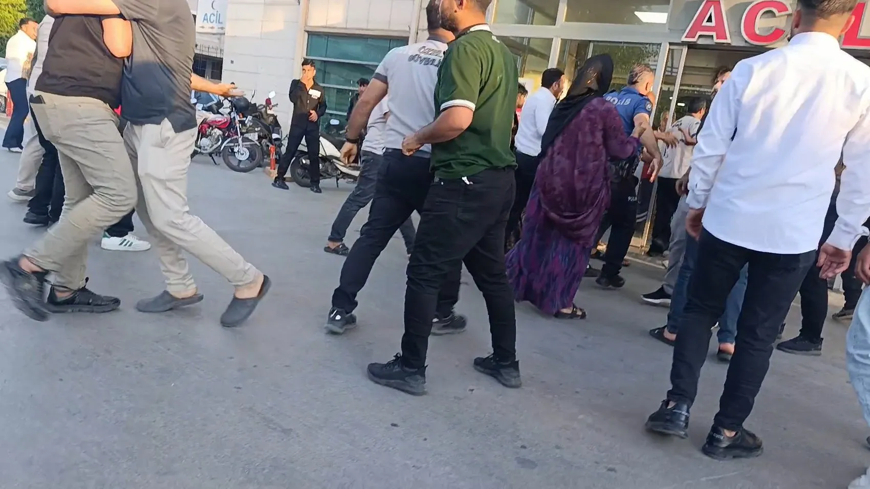 Şanlıurfa'da feci kaza sonucu üç yaşındaki çocuk hayatını kaybetti