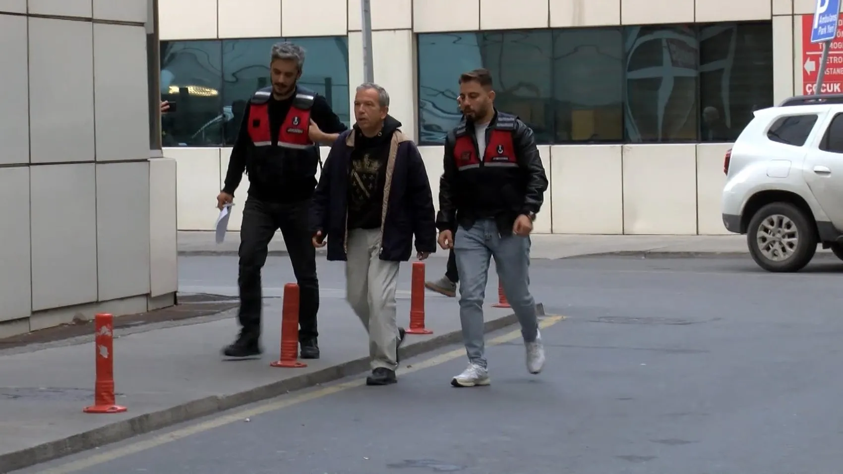 Can Holding soruşturmasında eski rektör Remzi Sanver serbest bırakıldı