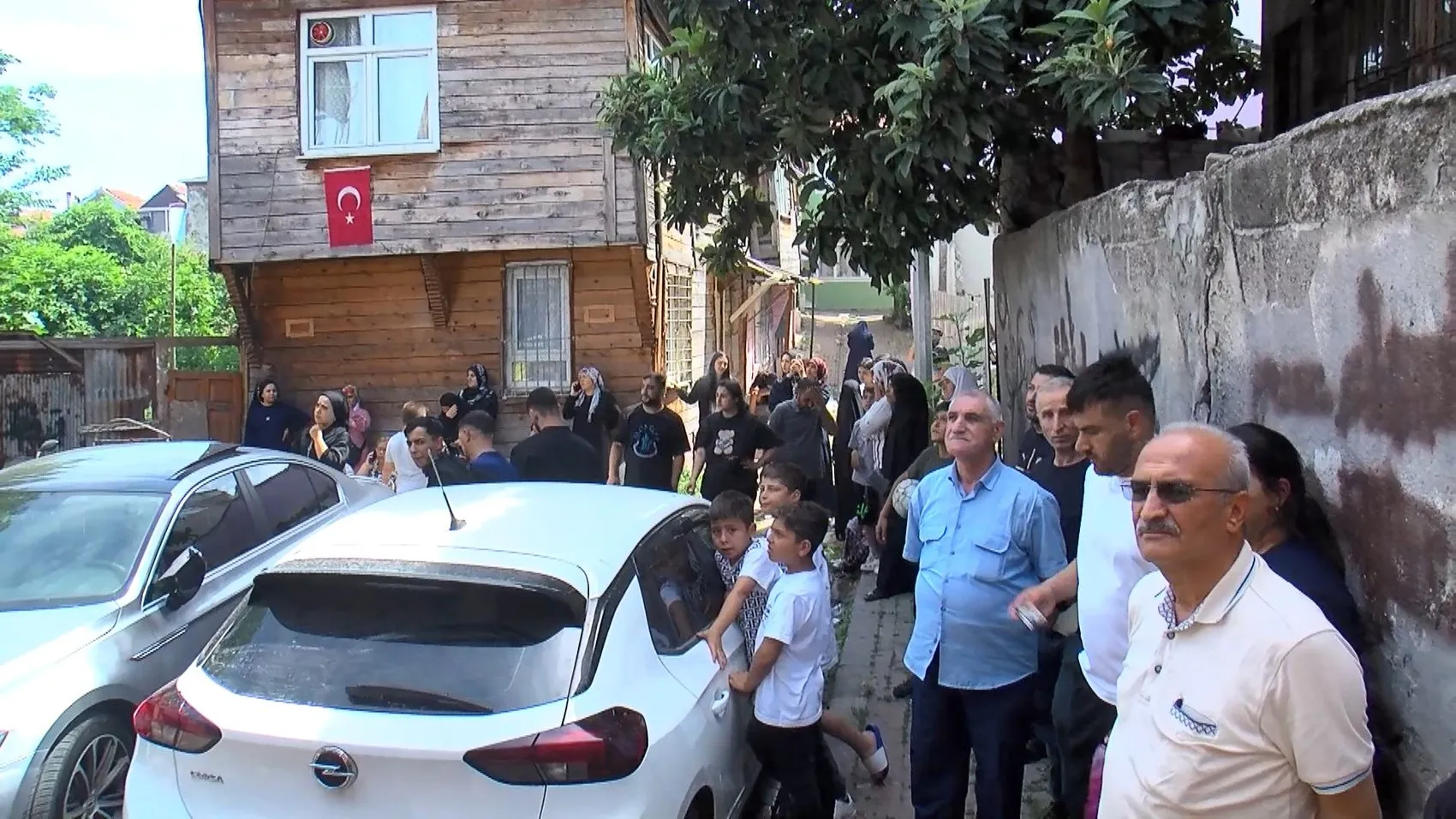 Fatih’te tadilat faciası kıl payı atlatıldı