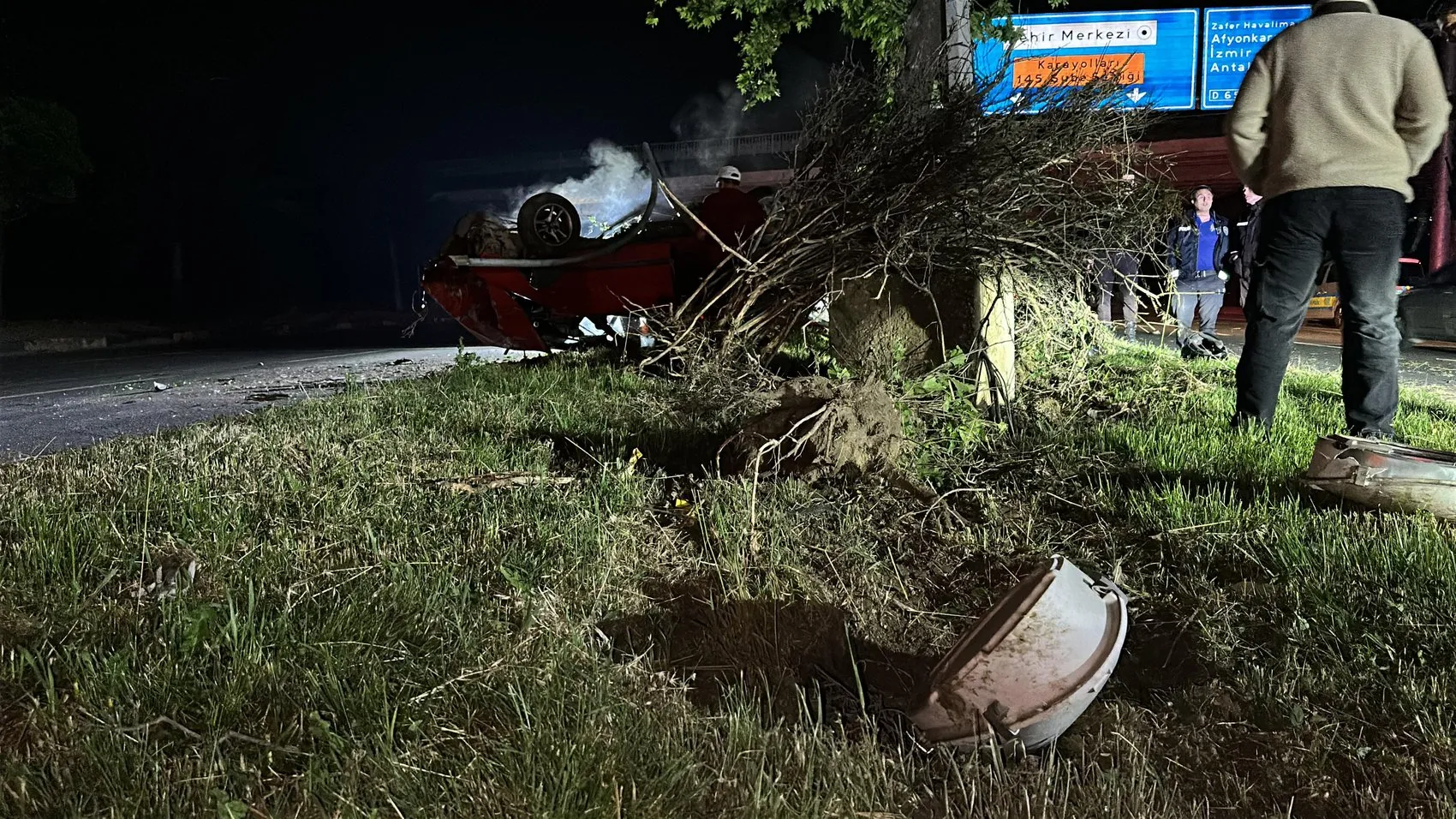 Kütahya'da gece yarısı kaza 4 kişi yaralandı