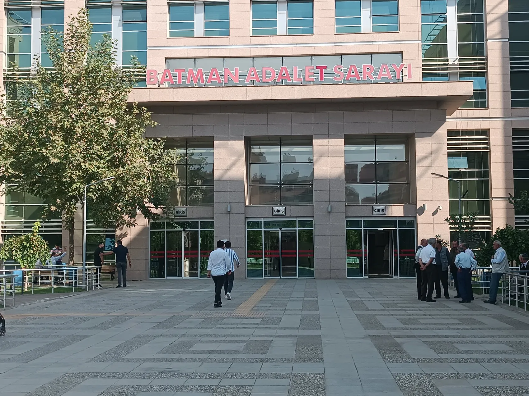 Batman'da engelli bakım merkezinde skandal 16 kişi tutuklandı