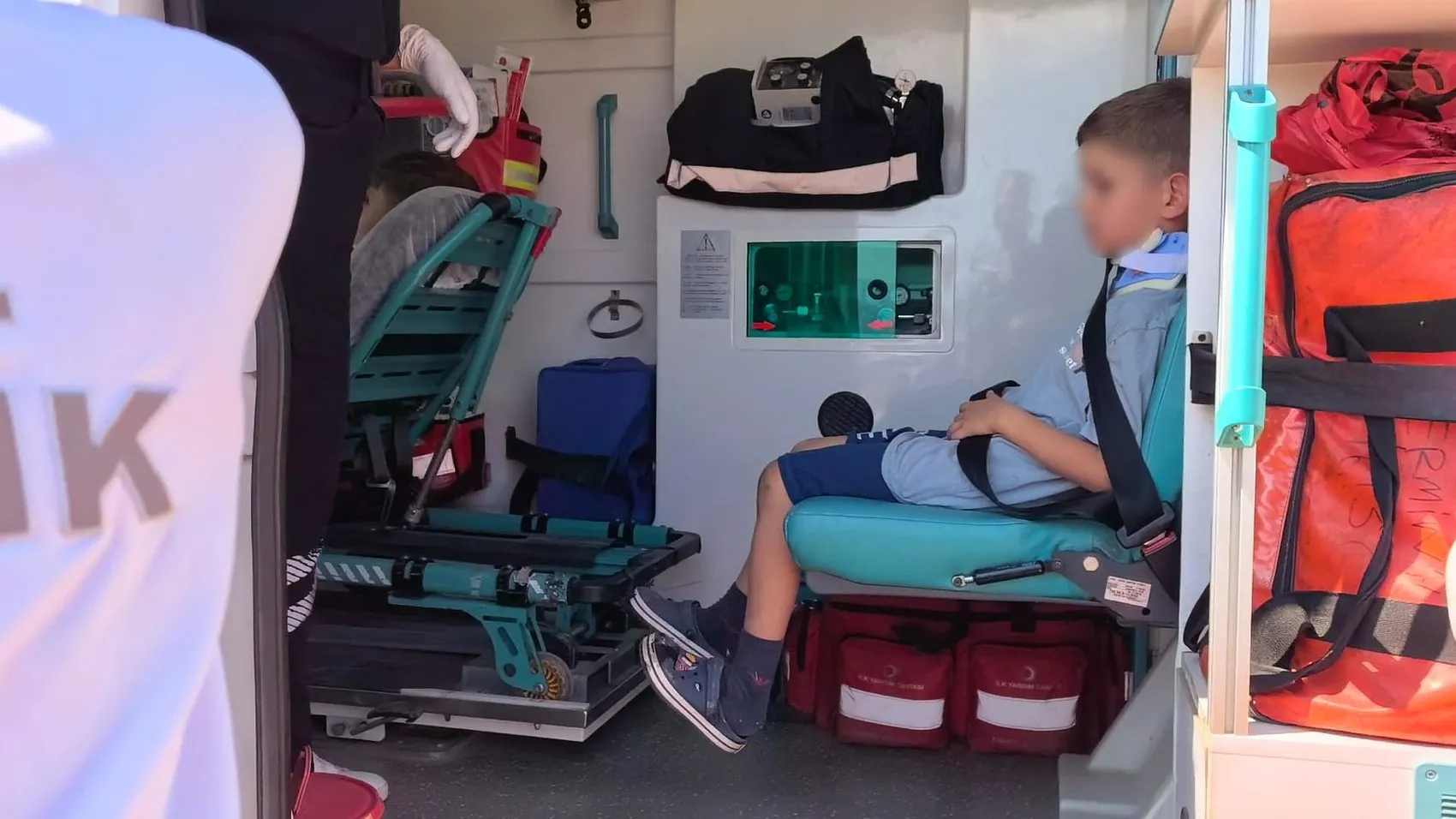 İnegöl’de traktör kazası Dede ve iki torunu ölümden döndü
