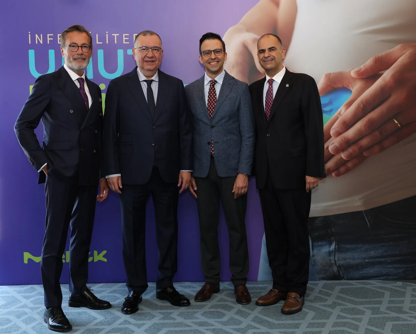 Çocuk sahibi olmayı erteleyenleri bekleyen büyük risk