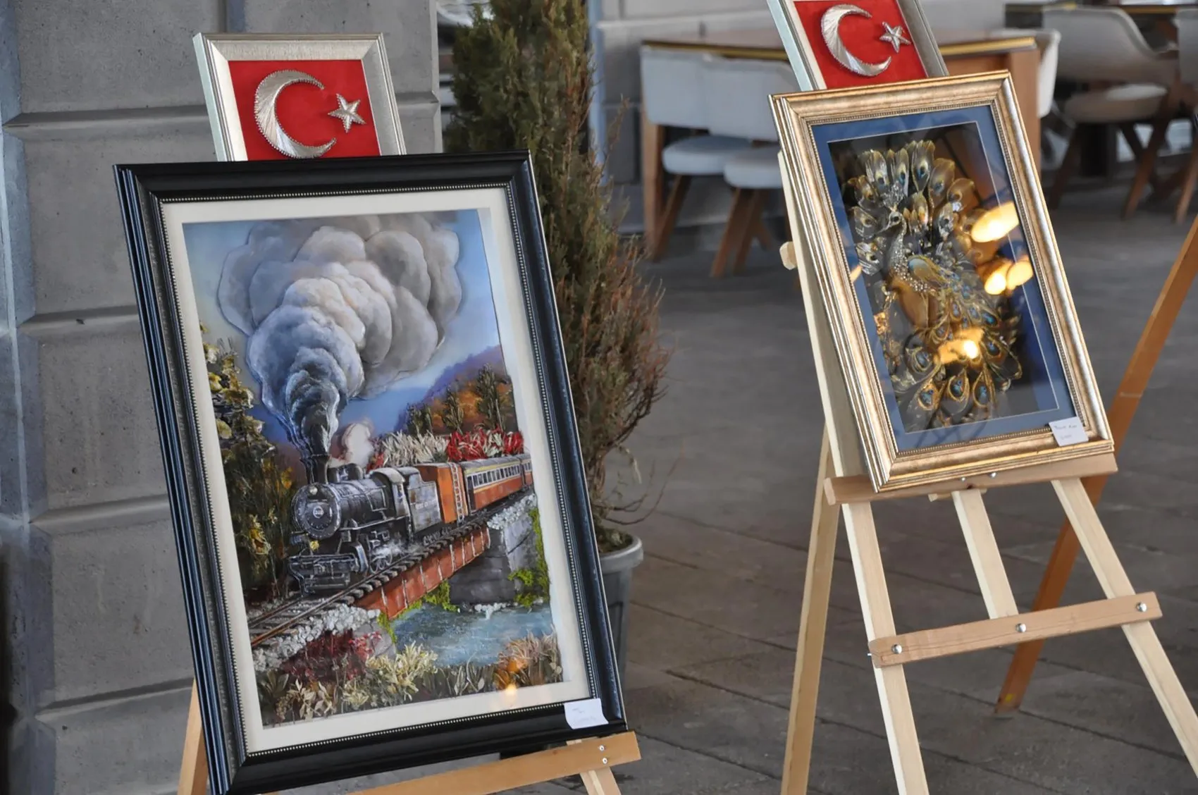 Karslı mahkumların el emeği göz nuru eserleri sergileniyor