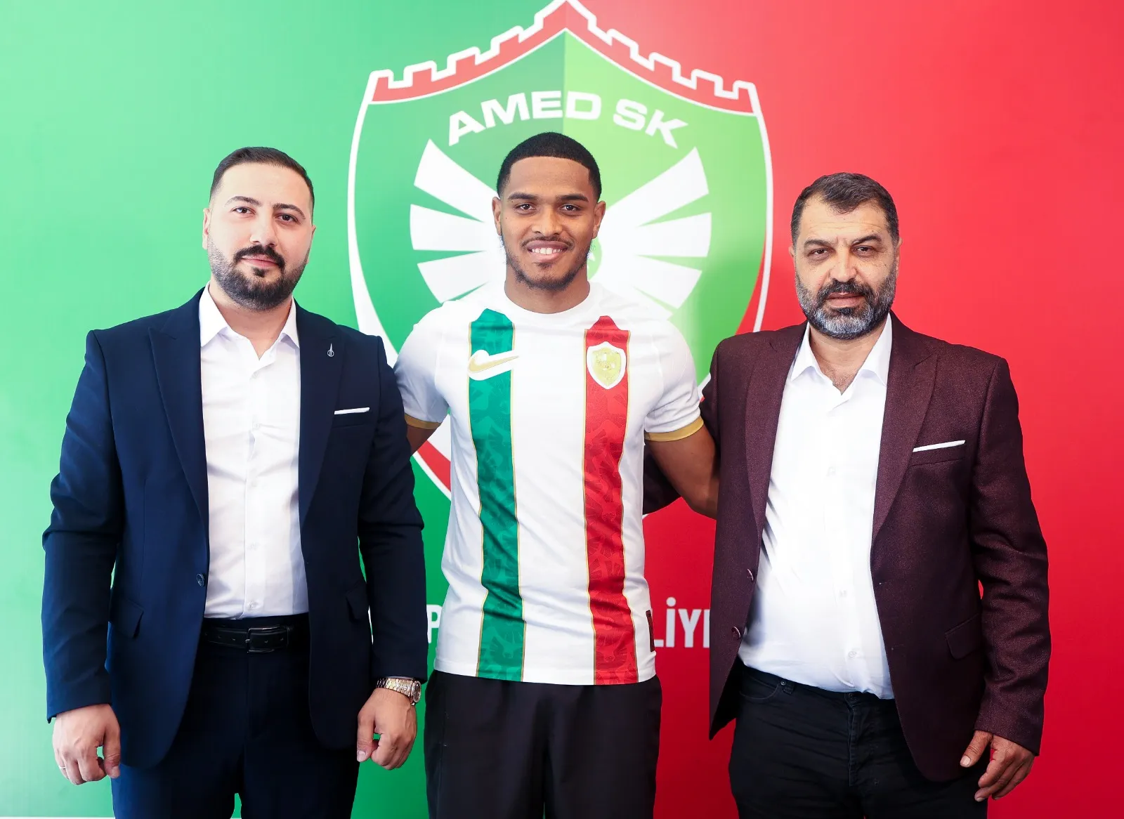 Amedspor savunmaya Madagaskarlı kaptanı transfer etti