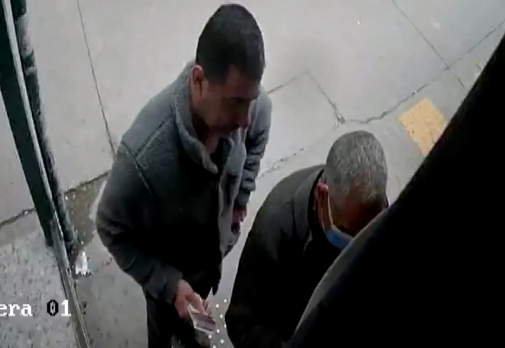 Adana'da yardım bahanesiyle yaşlıların parasını çalan zanlı tutuklandı