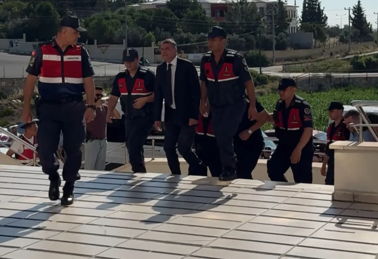 Silifke Belediye Başkanı ve 18 kişi adliyeye sevk edildi