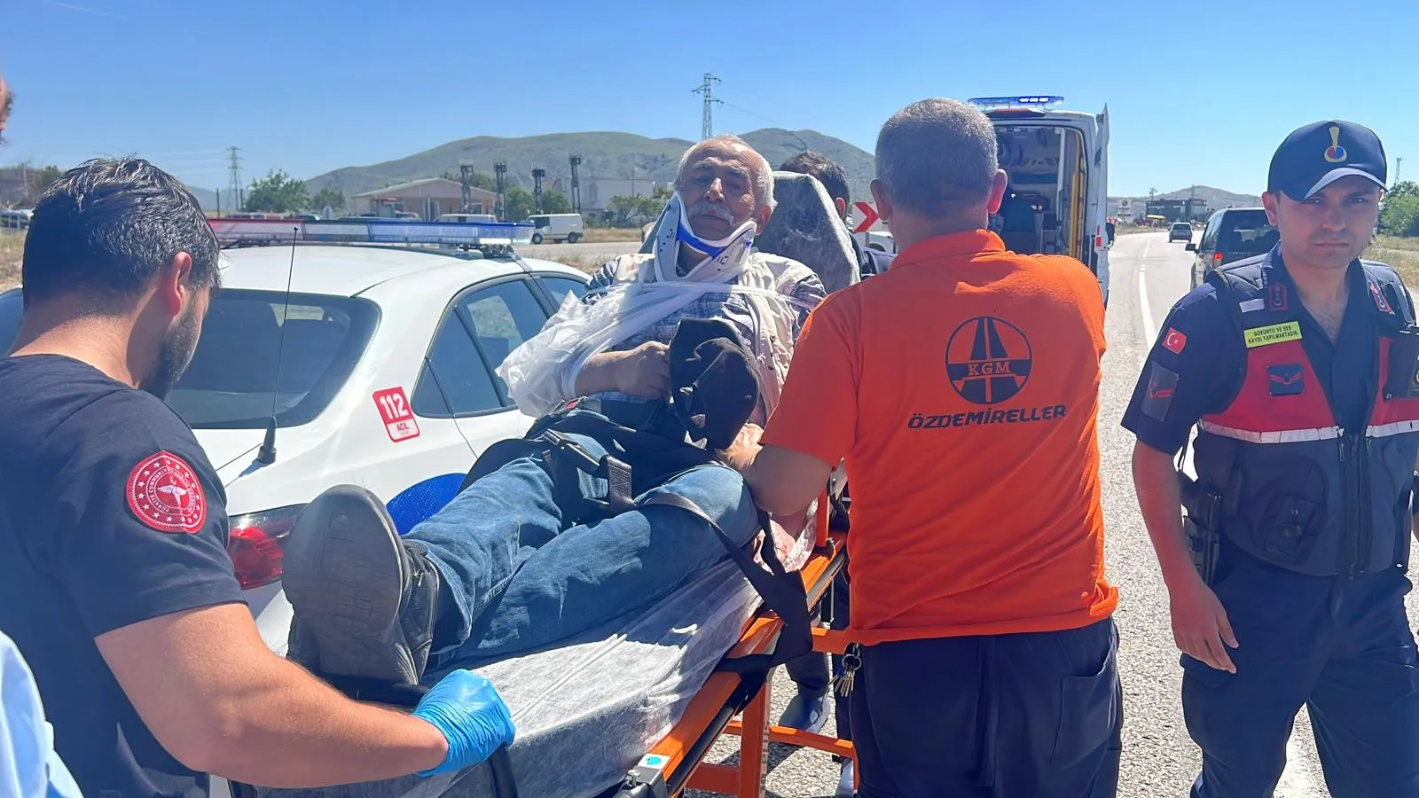 Nevşehir yolunda iki araç çarpıştı 4 yaralı