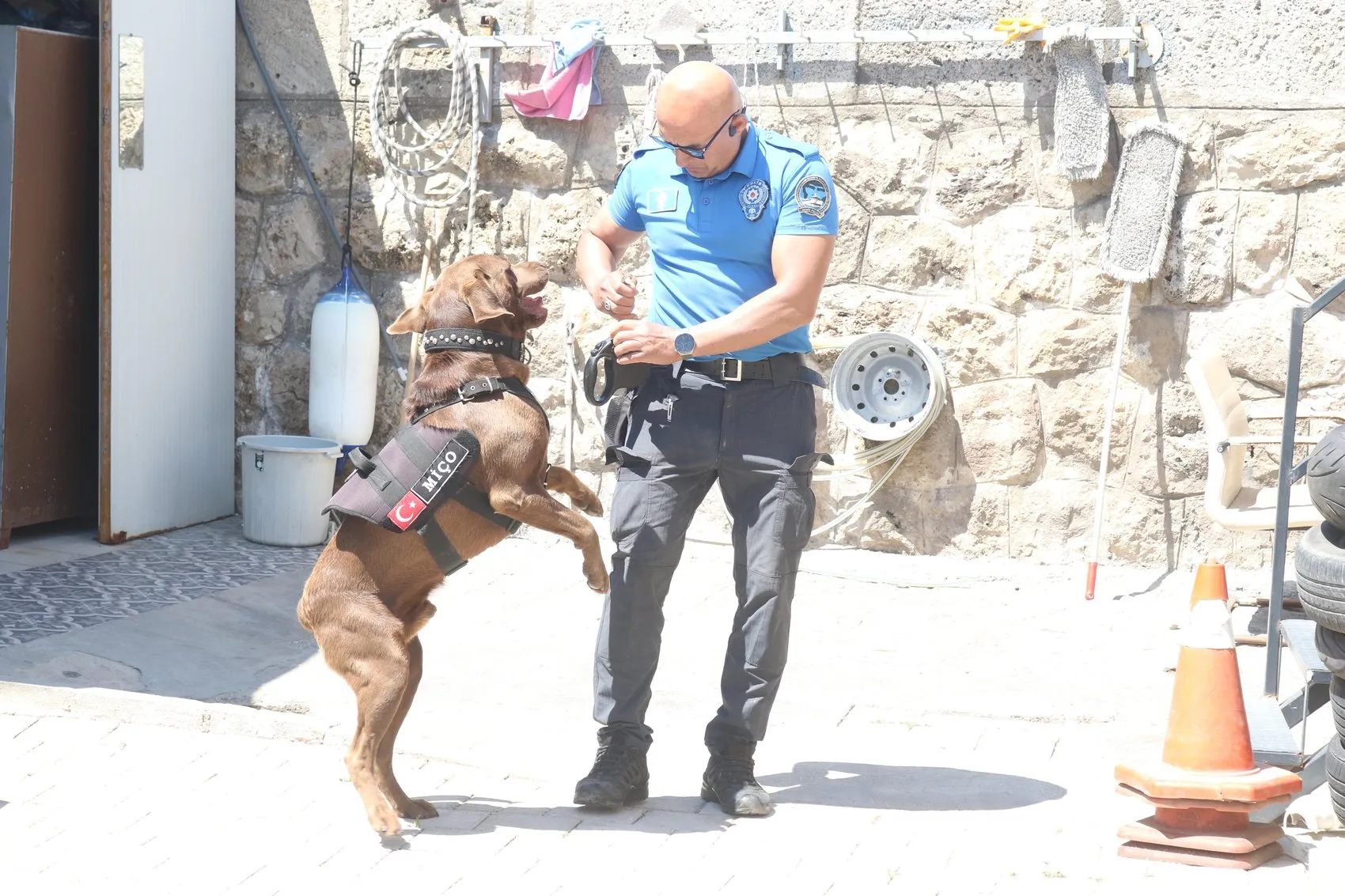 Antalya deniz polisine can dostu destek