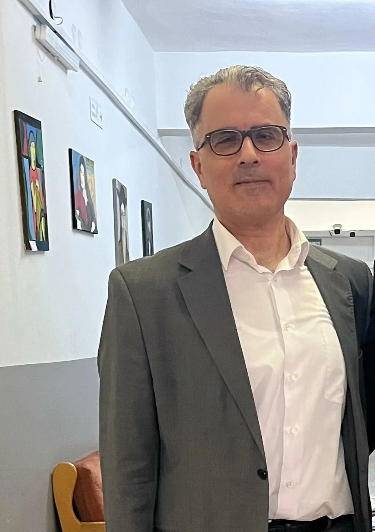 Görme engelli öğretmen sazıyla öğrencilerin gönlüne dokunuyor