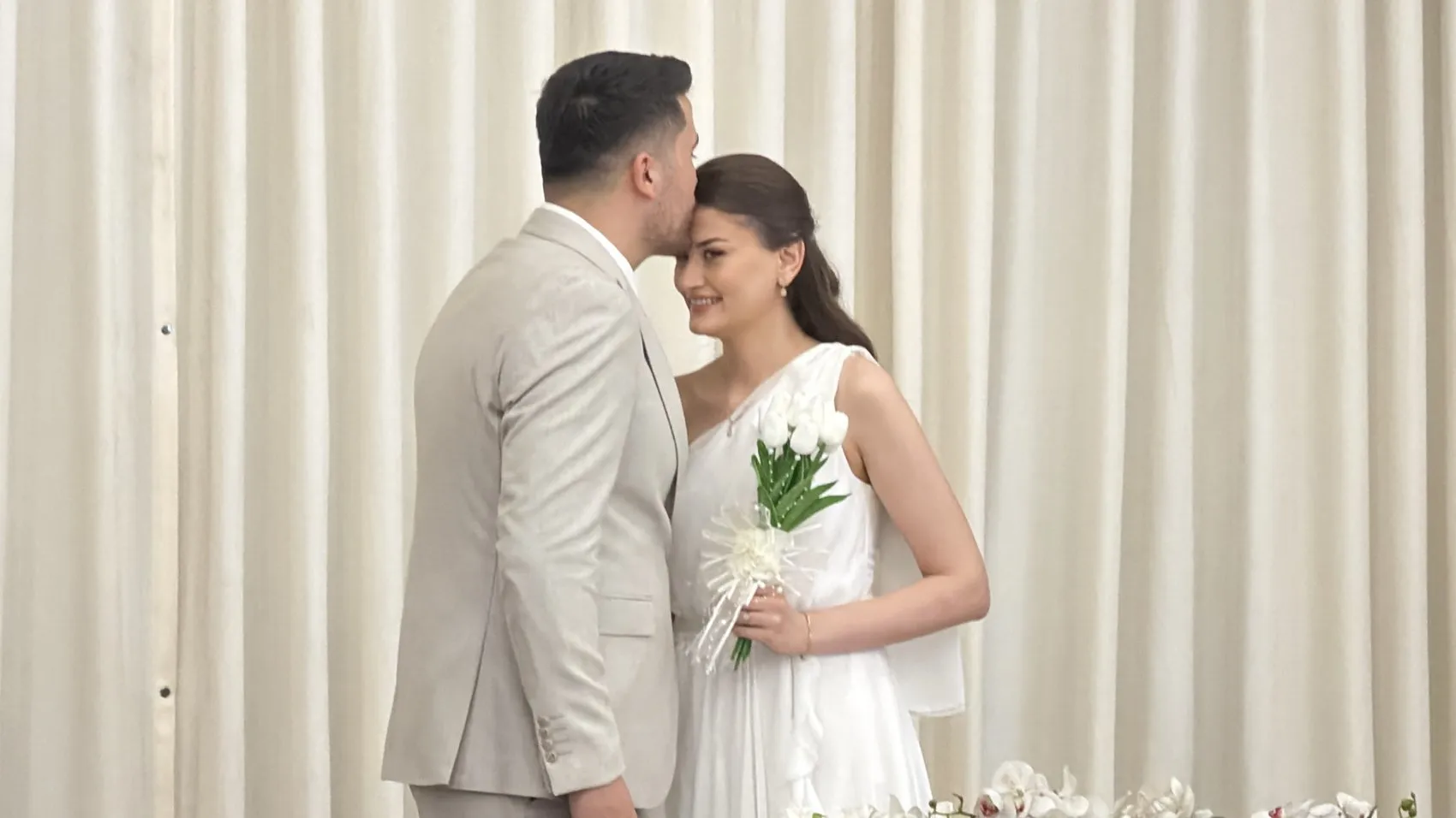 Çiftler 06.06.2026 tarihini unutulmaz kılmak için nikah salonuna koştu
