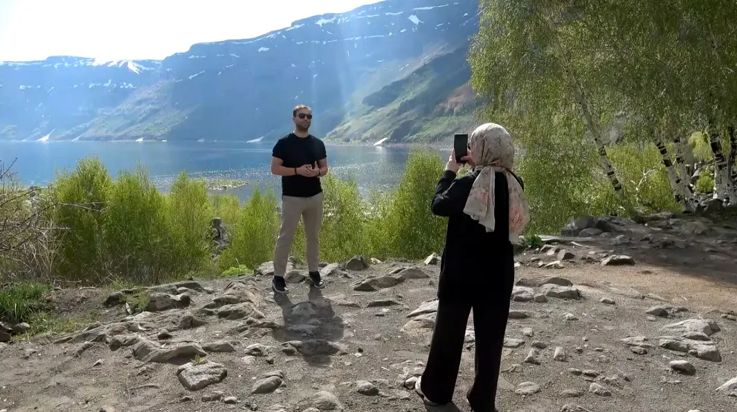 Nemrut Krater Gölü ziyaretçilerine kapılarını yeniden açtı