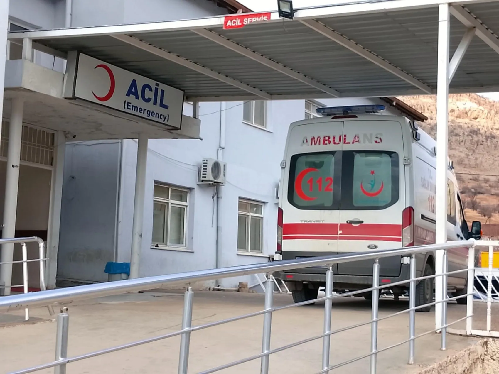 Derik'te akraba kavgası kanlı bitti