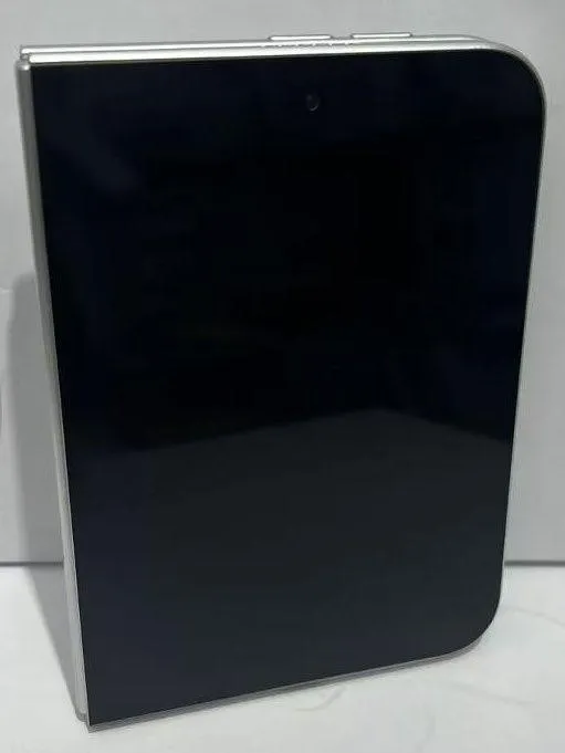 Katlanabilir iPhone Ultra ilk kez bu kadar net görüntülendi