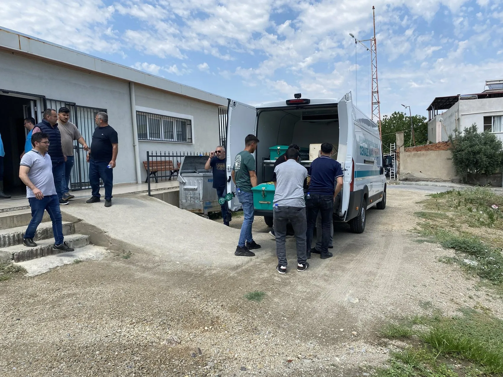 Manisa'da serinlemek isteyen 12 yaşındaki çocuk gölette hayatını kaybetti
