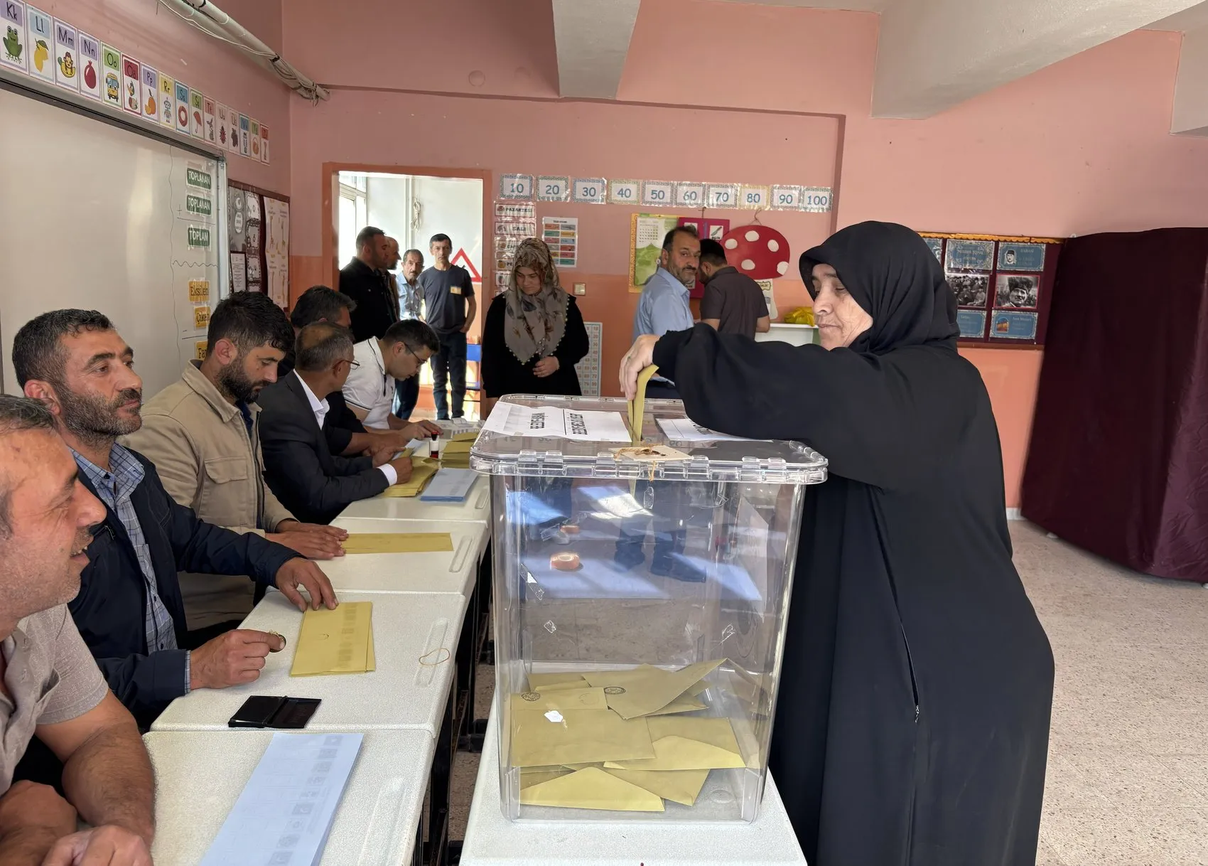 Tokat’ta dört belde yeniden belediye başkanı seçmek için sandık başında