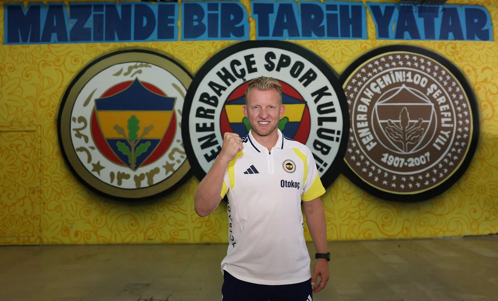 Dirk Kuyt Fenerbahçe teknik ekibine geri döndü