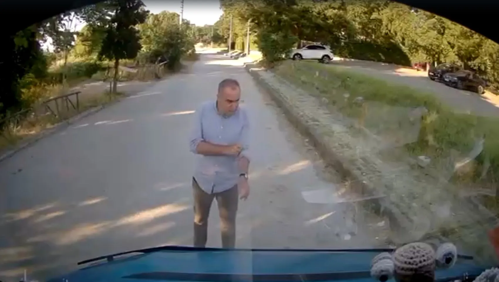 Sakarya’da trafikte savcı ve minibüs şoförü birbirine girdi