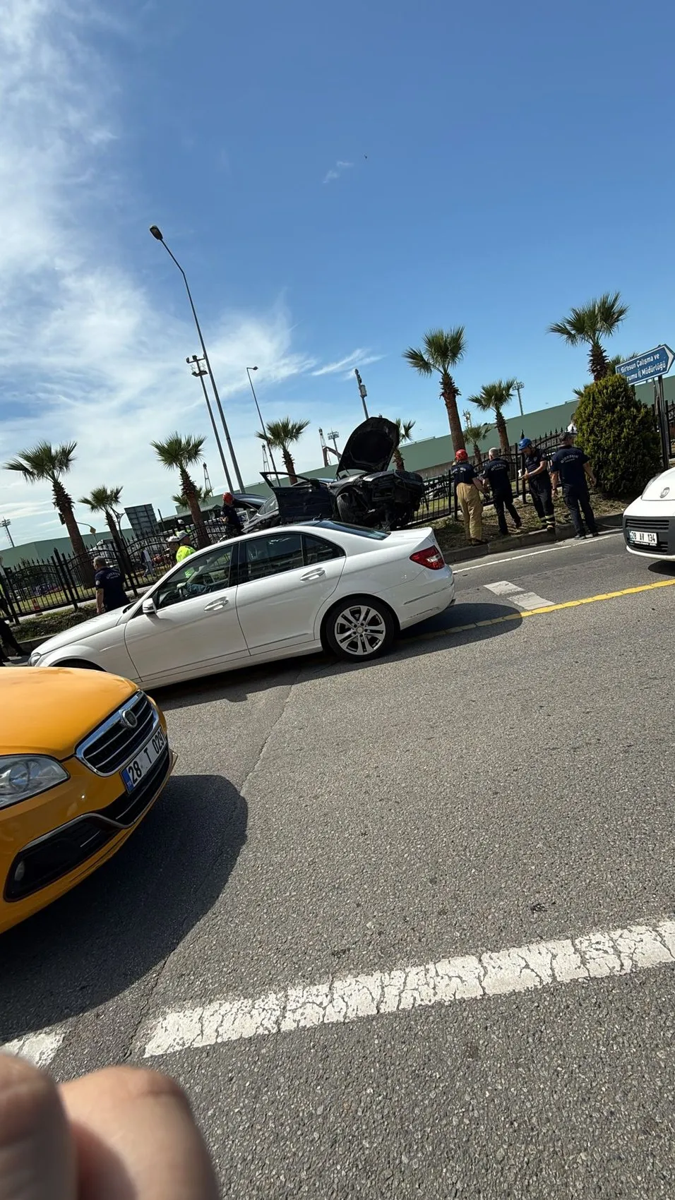 Giresun'da kavşak kazası kamerada Yeniden Refahlı yönetici dahil 4 yaralı