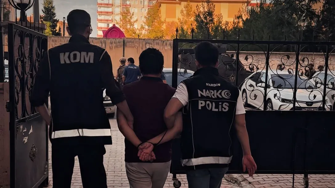 Ehliyet sınavında teknolojik hile yapan şebekeye polis darbesi