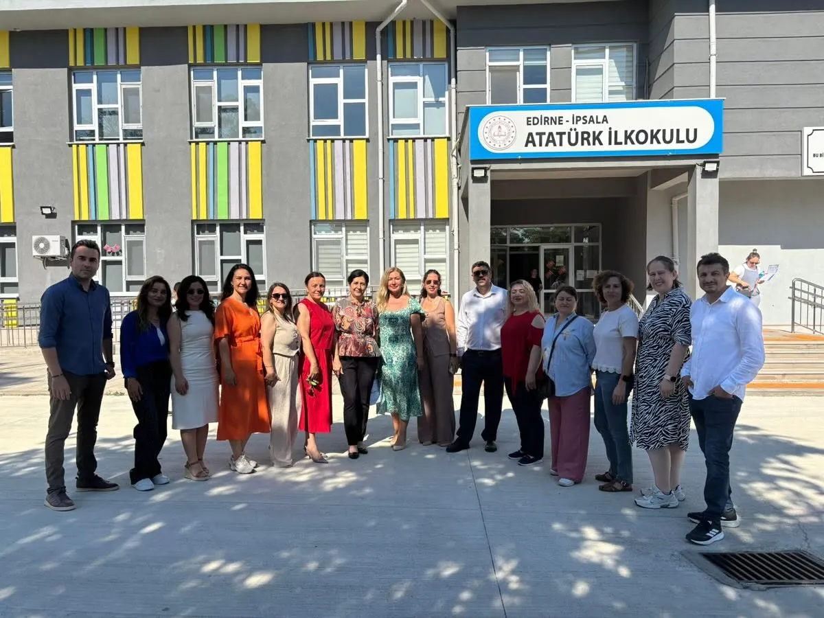 38 yıllık öğretmen Sevil Darısapı sınıfına veda etti