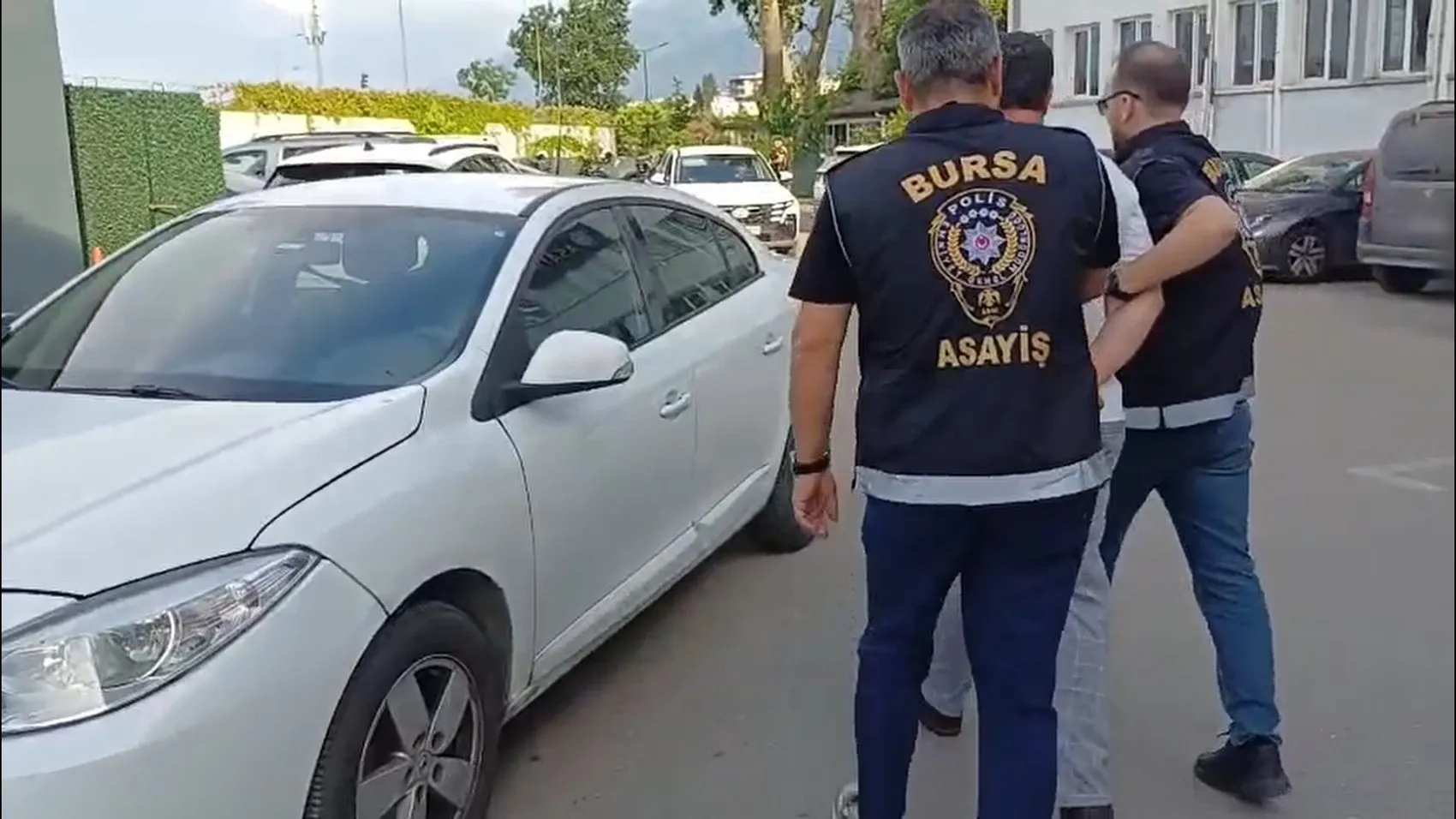 13 yıldır aranan uyuşturucu baronu Bursa'da yakayı ele verdi