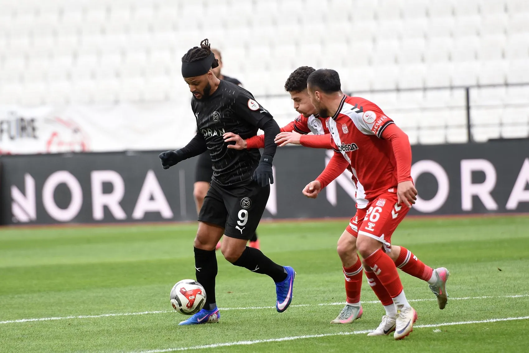 Manisa FK golcüsünü elinden kaçırabilir