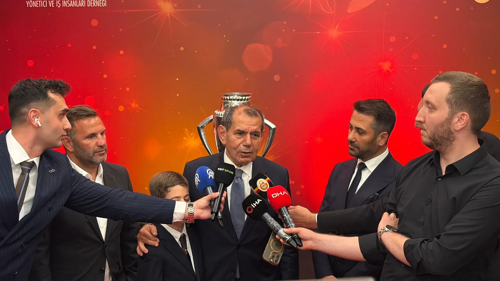Galatasaray yönetiminden Ankara’da yeni şampiyonluk mesajı