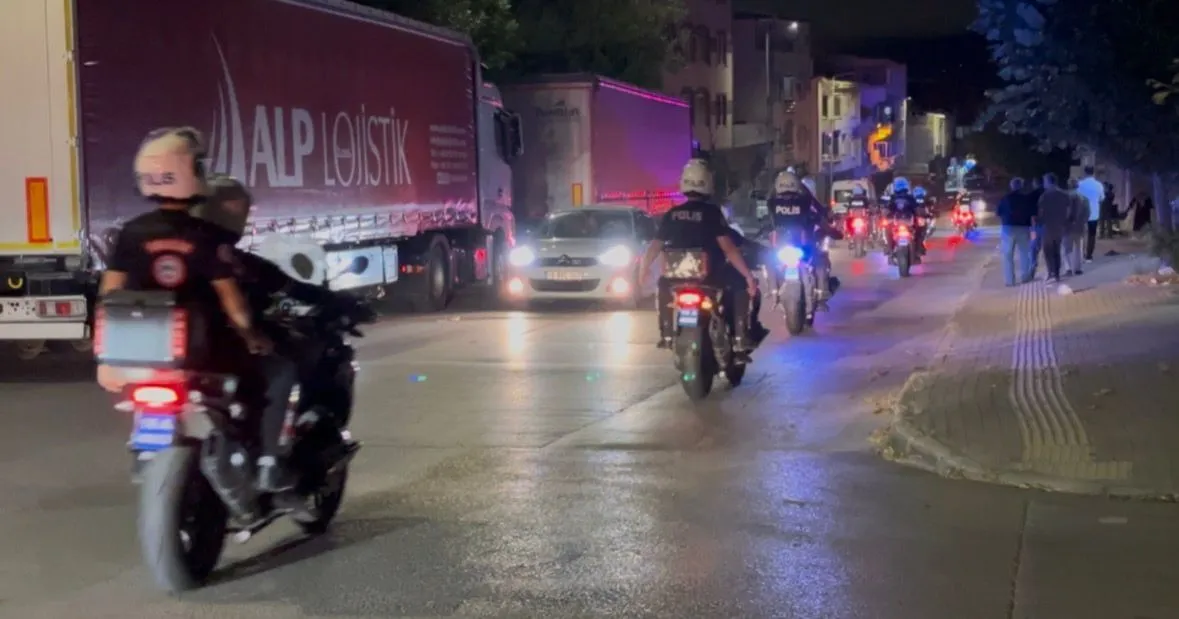 Bursa sokaklarında bin polisli geniş güvenlik taraması