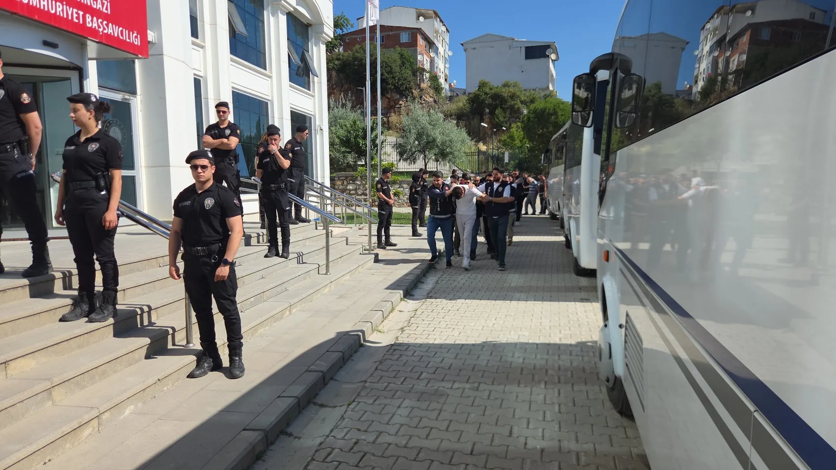 Bursa merkezli uyuşturucu operasyonunda 29 kişi daha hakim karşısında