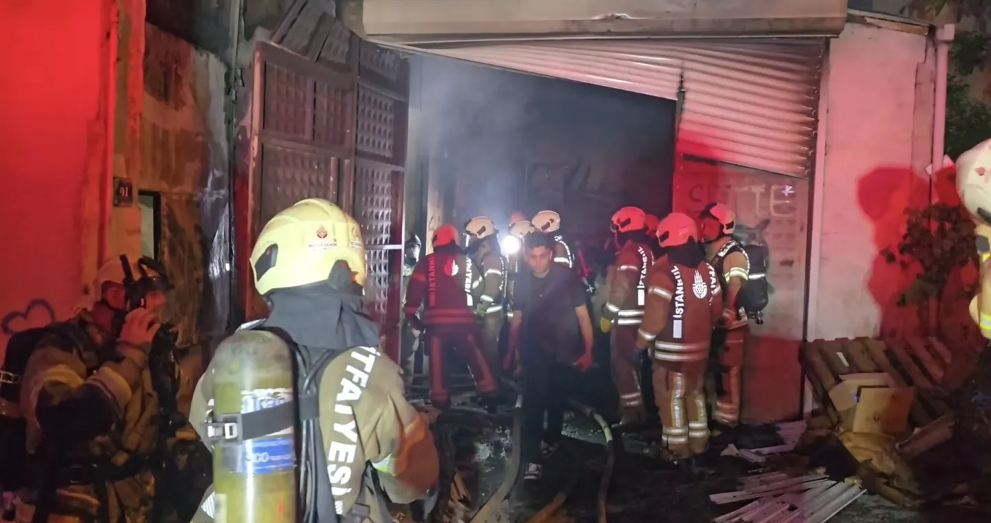 Ataşehir'de mobilya atölyesinde gece paniği