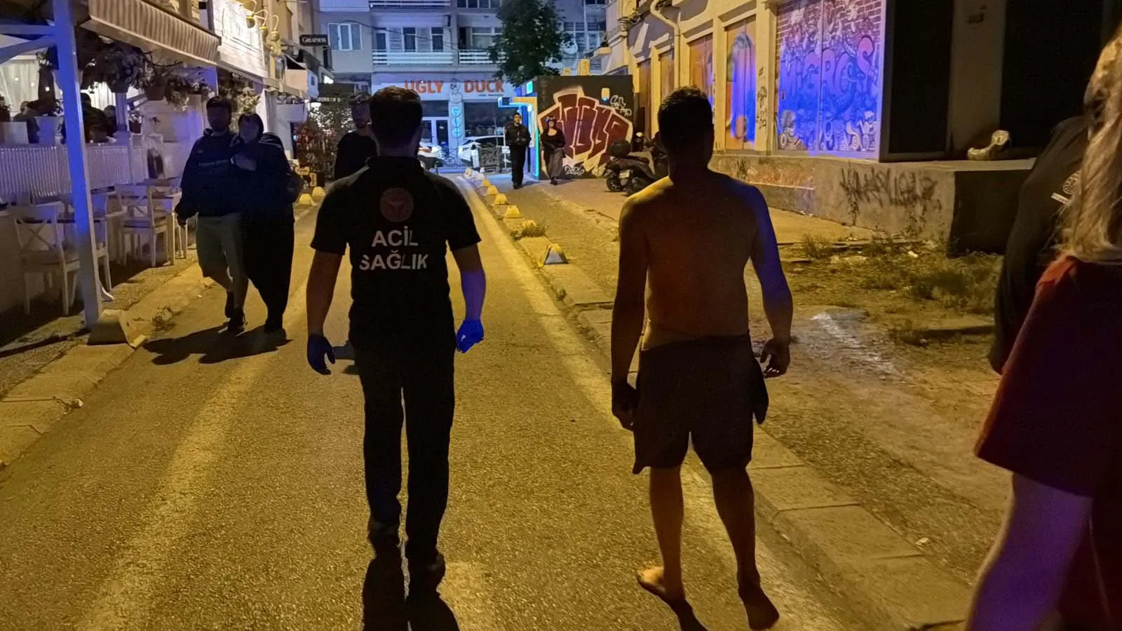 Eskişehir’de parkta alkol alan arkadaş grubu birbirine girdi