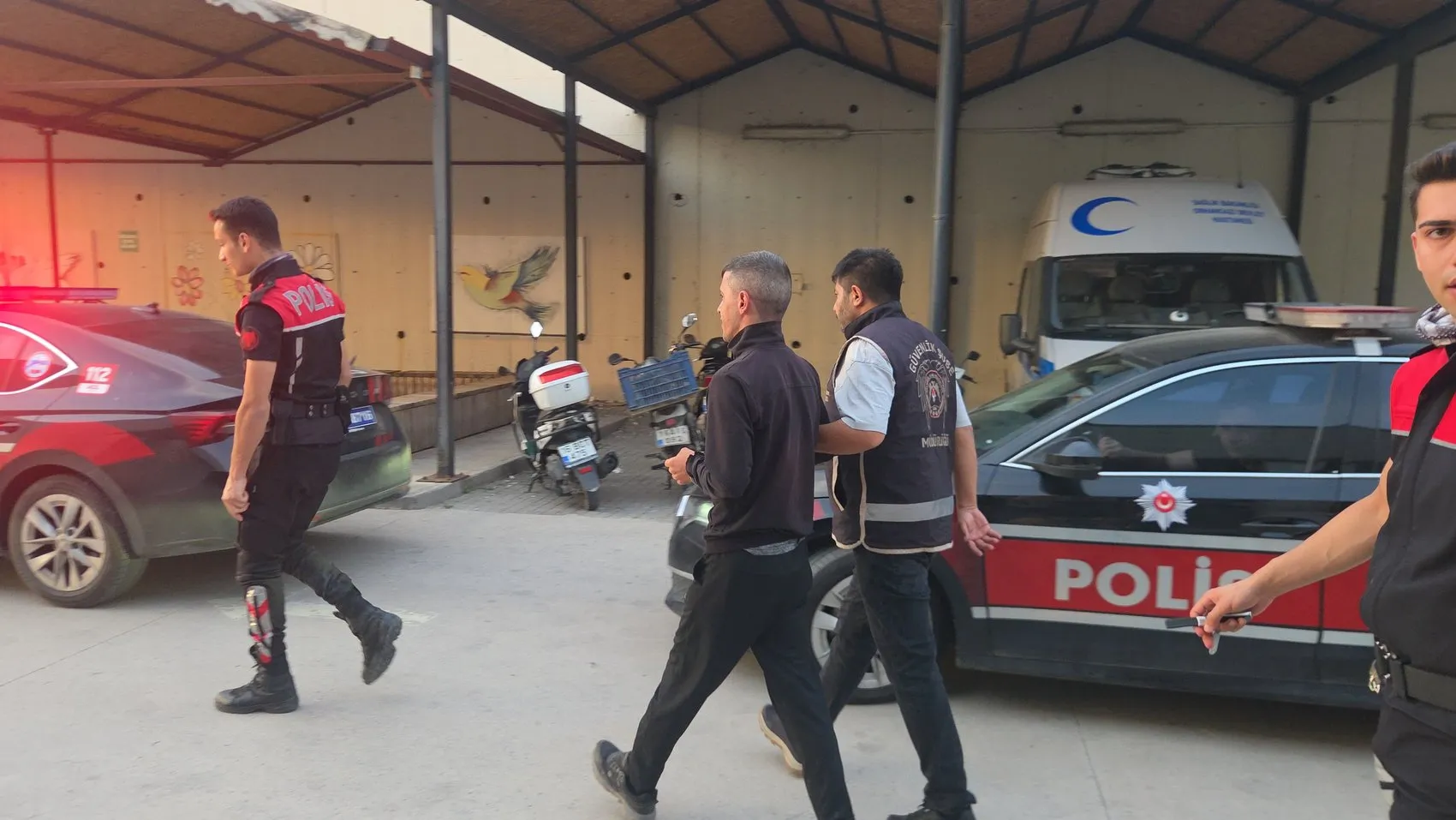 Bursa merkezli dört ilde büyük narkotik baskını