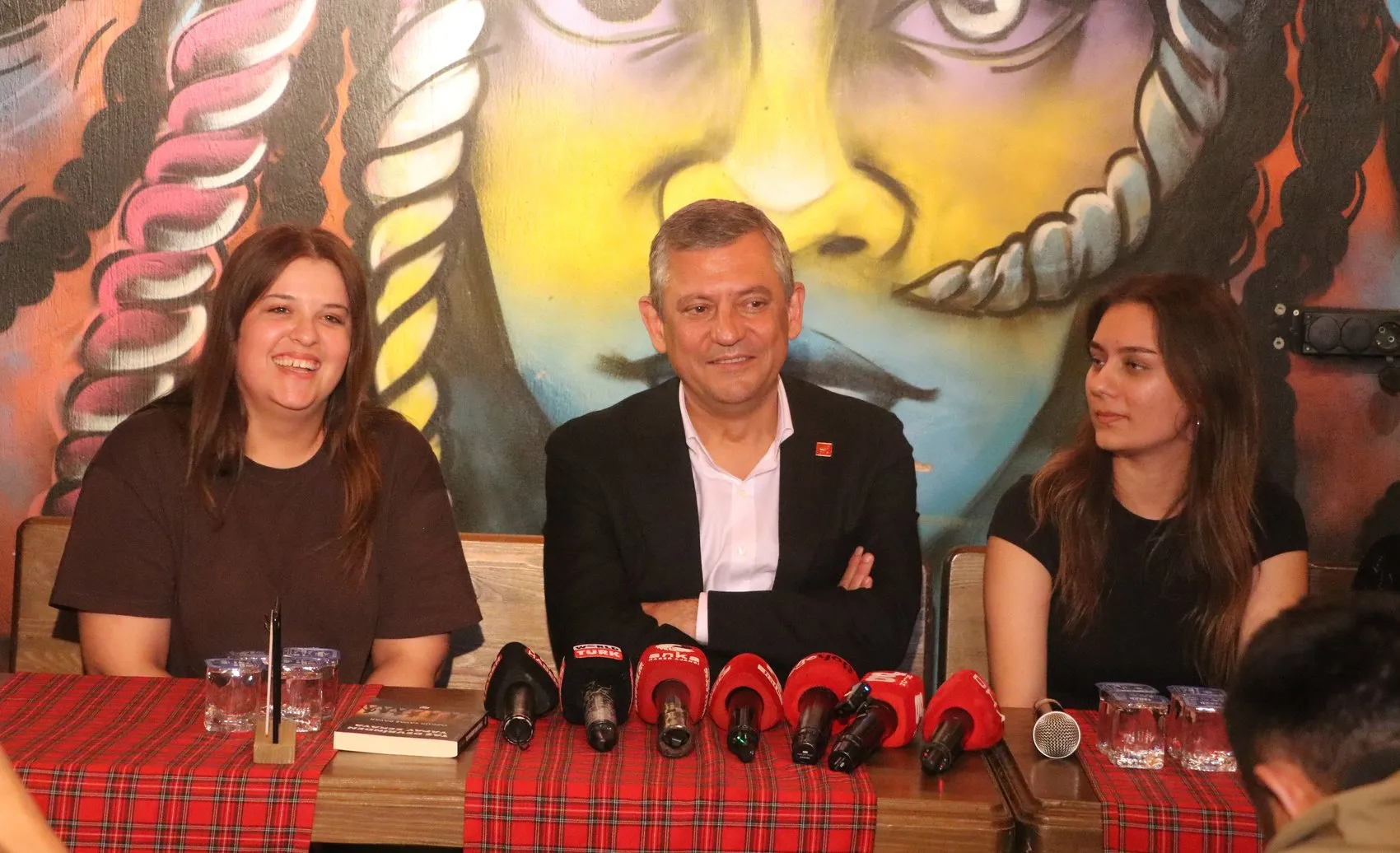Özgür Özel yeni parti ihtimalini masaya yatırdı