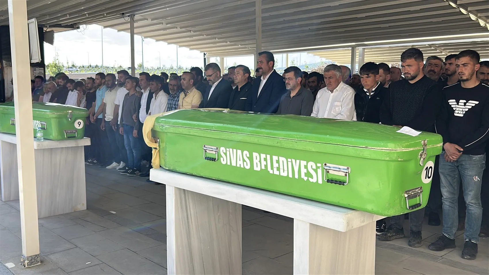 Sivas’taki feci kazada hayatını kaybeden çift son yolculuğuna uğurlandı