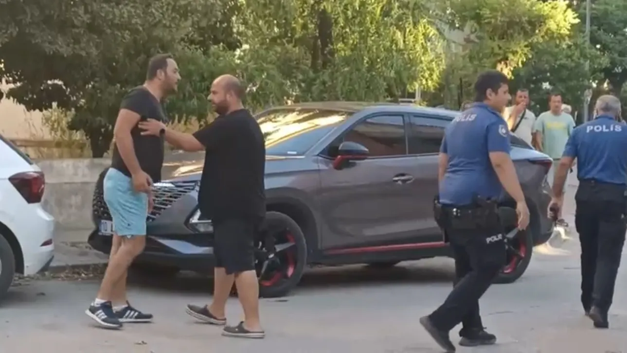 Erdek’te balkondan dehşet saçan şüpheliyi polis yakaladı
