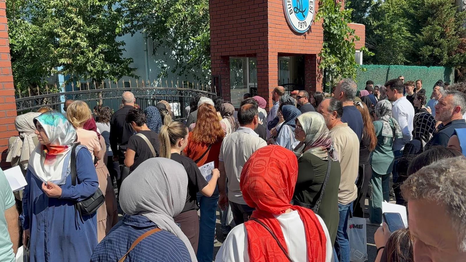 Bursa'da bir aday YKS kapısından saniyelerle döndü