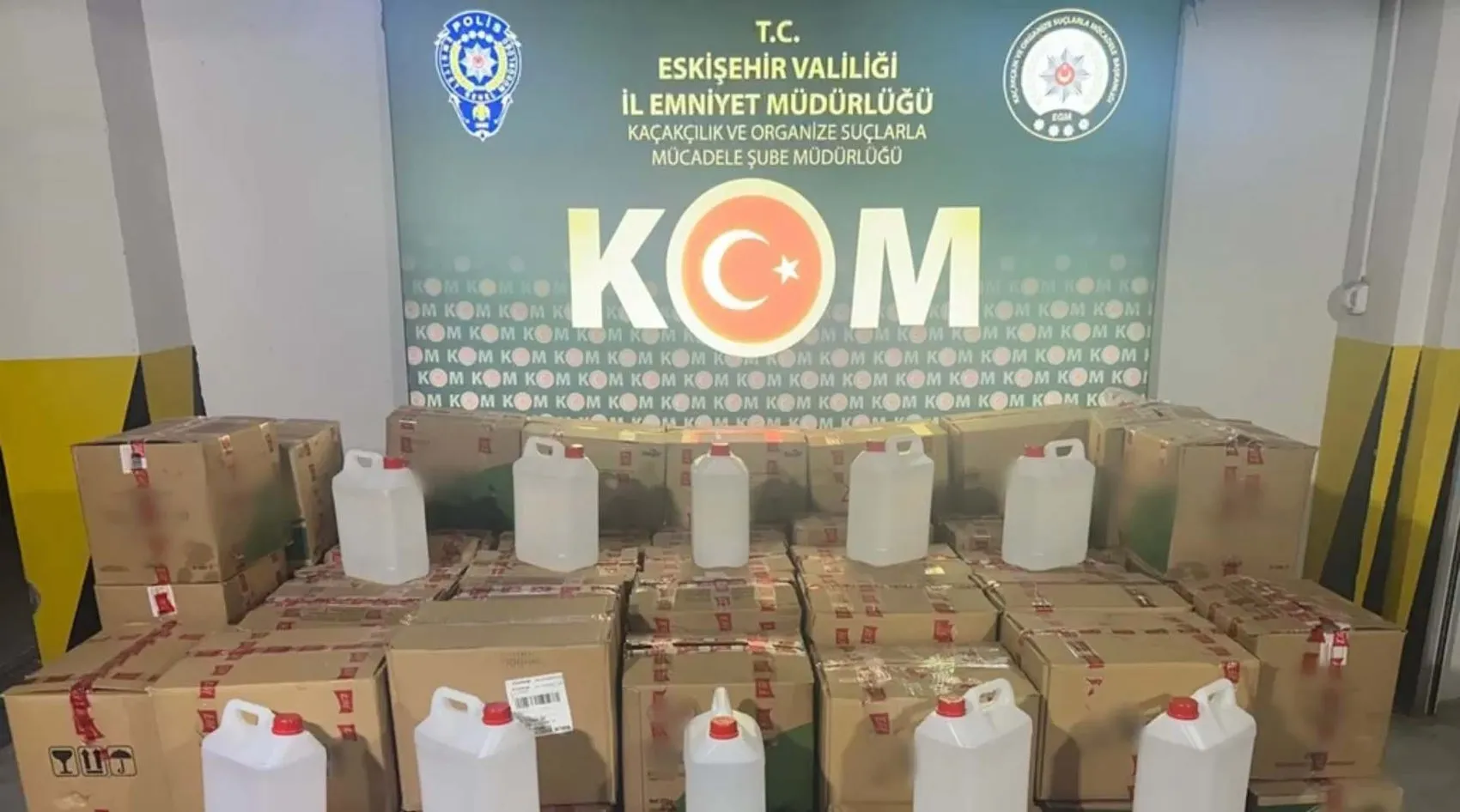 Eskişehir'de tonlarca kaçak alkol operasyonu