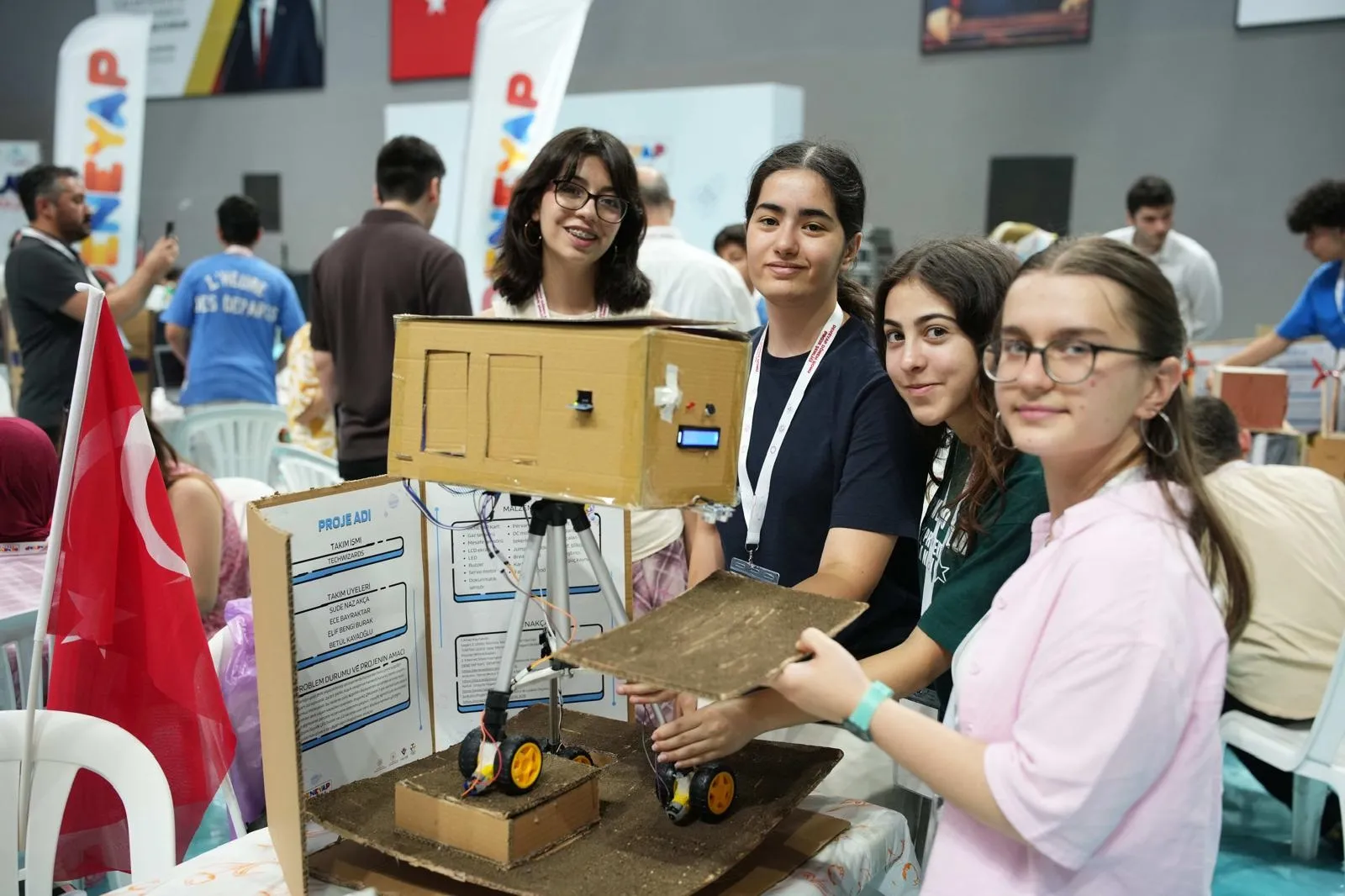 Genç beyinler uzayda yaşamı tasarladı