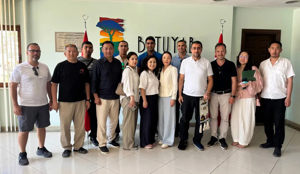 Kırgızistan Mavi Bayrak için Türkiye'nin Antalya tecrübesinden ders alıyor