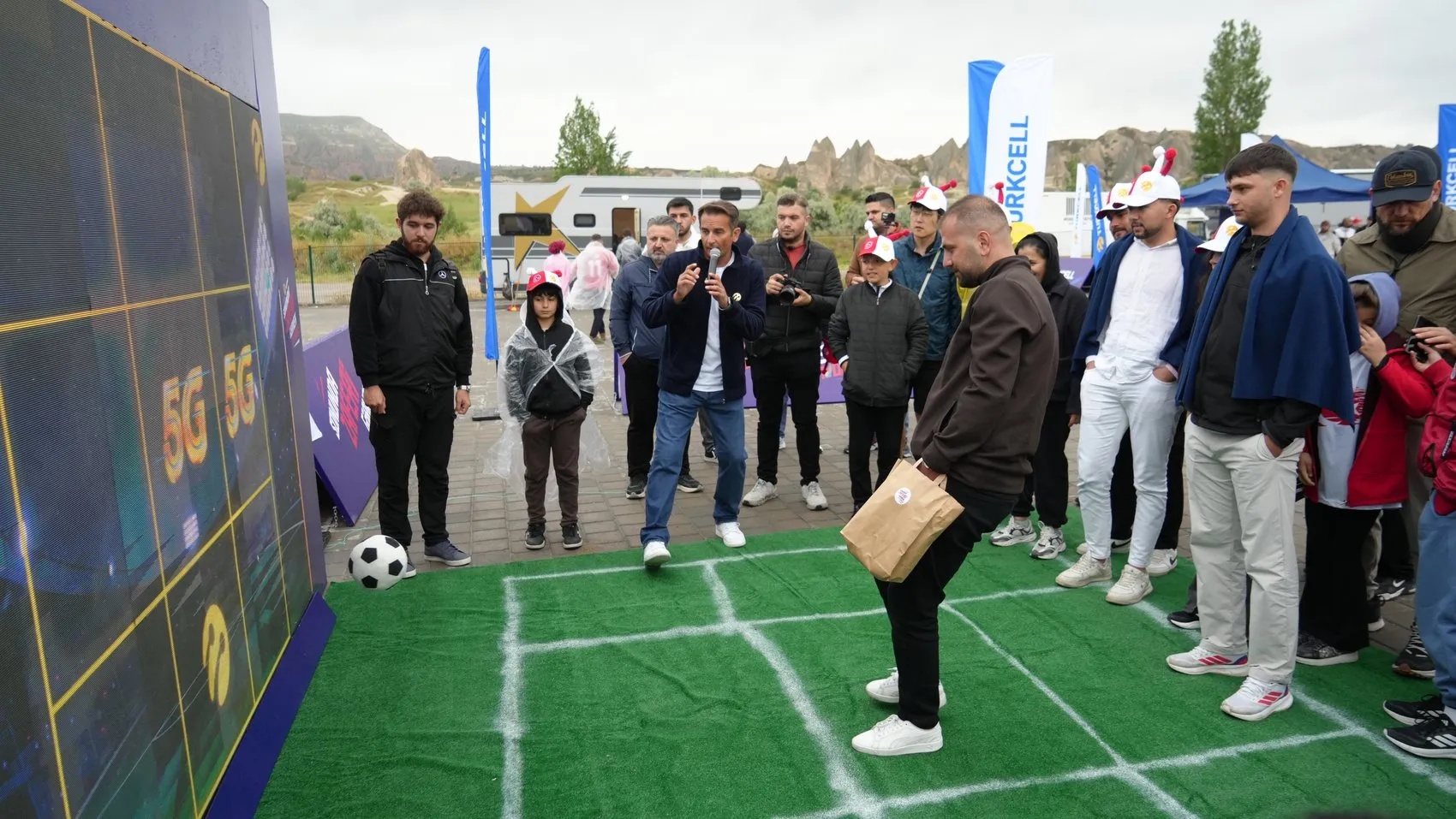 Kapadokya’da milli maç coşkusu dev ekrana taşındı