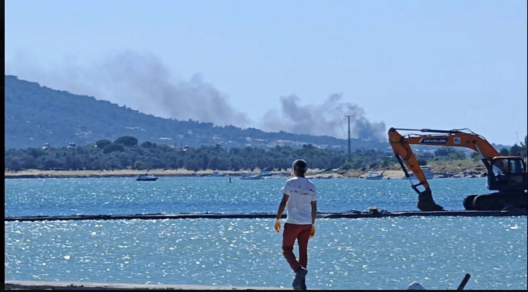 Cunda Adası’nda yangın paniği kısa sürede kontrol altına alındı